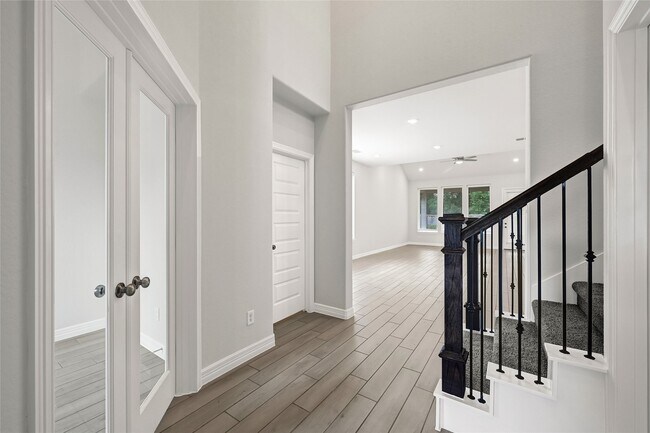 Foto del edificio - 9319 Galloway Wds Trl