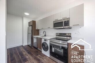 Building Photo - 1555 W Hollywood Ave
