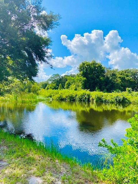 Foto del edificio - 9211 Oak Island Ln