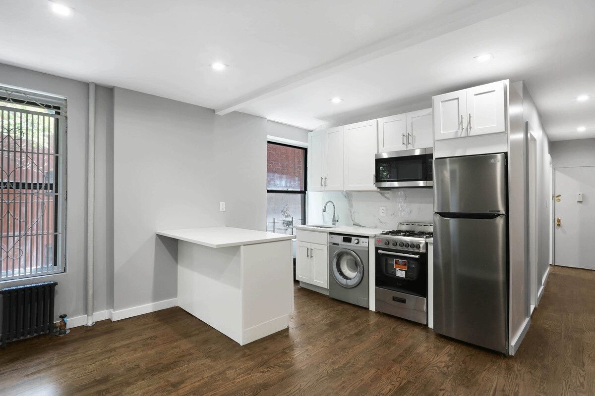 Kitchen - 413 E 114th St
