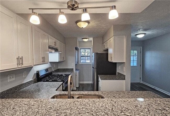 Foto del edificio - 6627 Banbury Ct NW