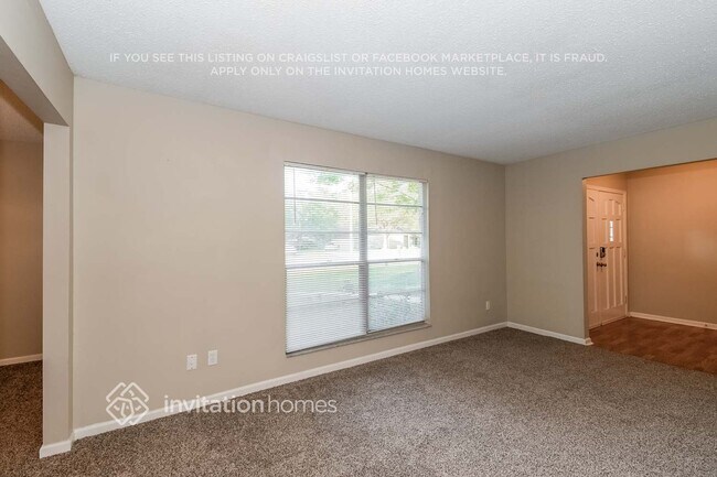 Foto del edificio - 2048 Pompano Pkwy