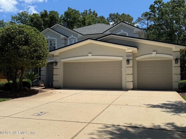 Building Photo - 1010 Garrison Dr