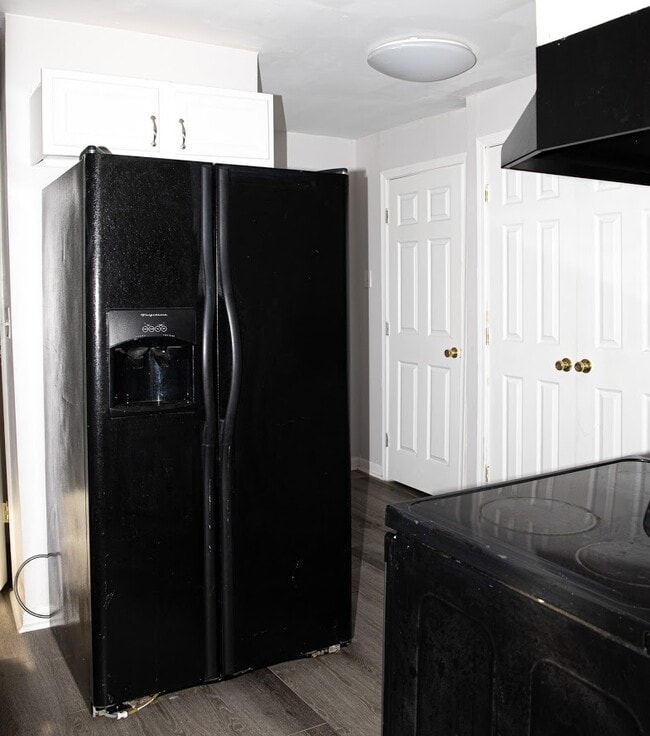 ANOTHER KITCHEN ANGLE - 409 N Monroe St