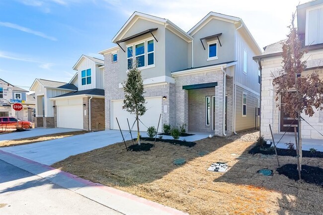 Building Photo - 1005 Legend Milton Ln
