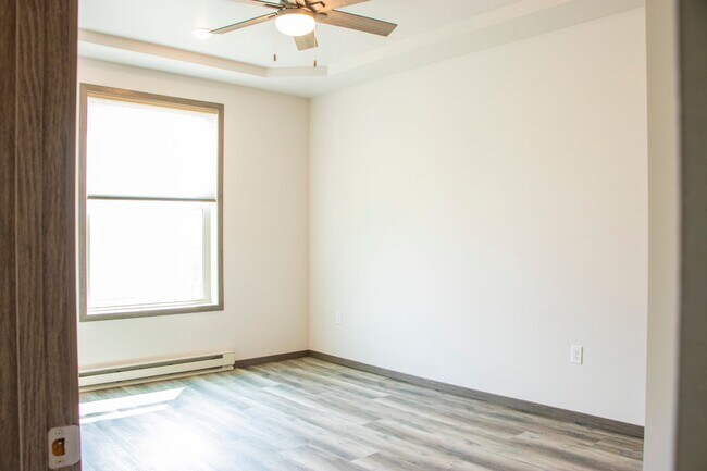 Foto del edificio - 2460 Golf Rd
