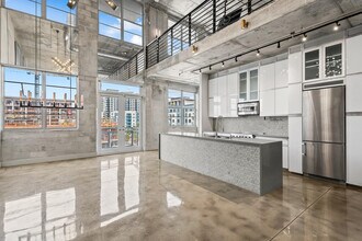 Building Photo - 445 N Andrews Ave
