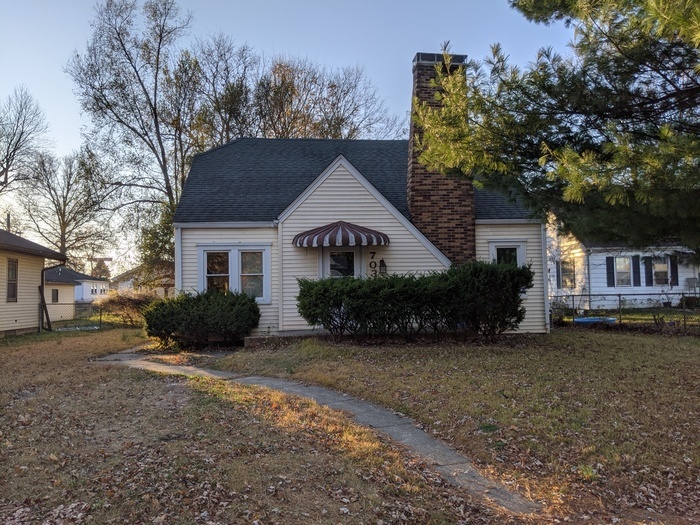 Primary Photo - 3BR House on South End of Terre Haute