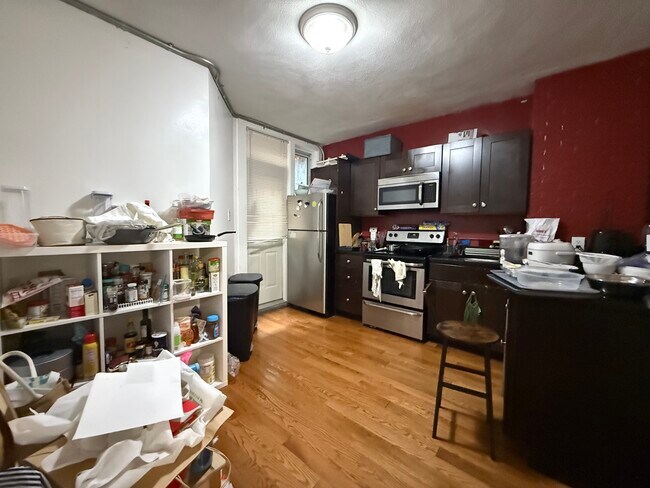 Foto del edificio - 168 Endicott St