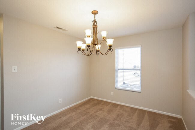Foto del edificio - 8405 Wanda Lake Dr