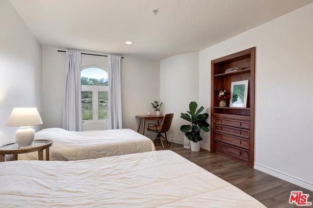 Foto del edificio - 10827 Pacific View Dr