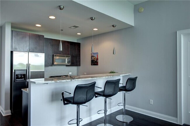 Foto del edificio - 905 Juniper St NE