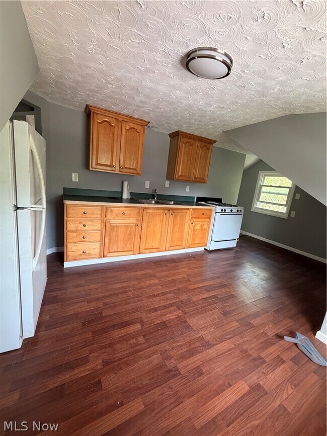 Foto del edificio - 1399 Barlow Rd