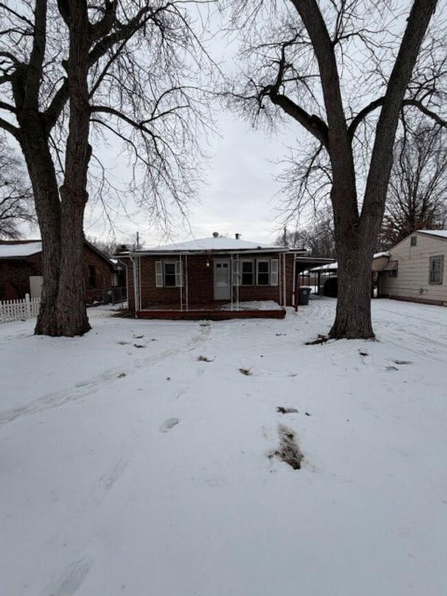 Building Photo - 5204 N Harlan Ave