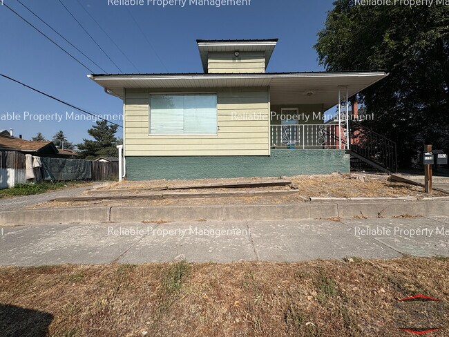 Building Photo - 1153 Idaho Ave