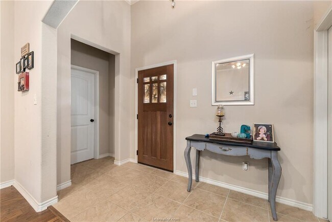 Building Photo - 4334 Dawn Lynn Dr