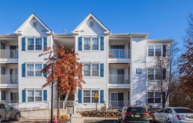 Foto del edificio - 1335 Waterford Dr