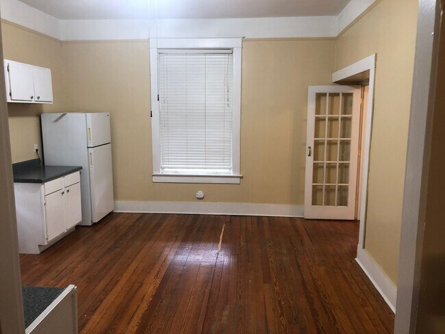 Building Photo - 250 N Willett St