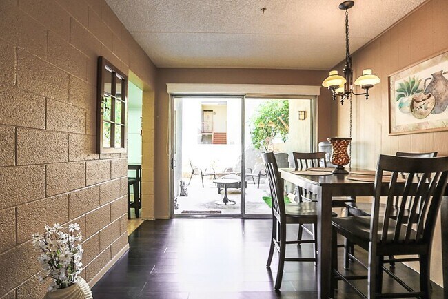 Building Photo - Utilities and great location for a 2 bedro...