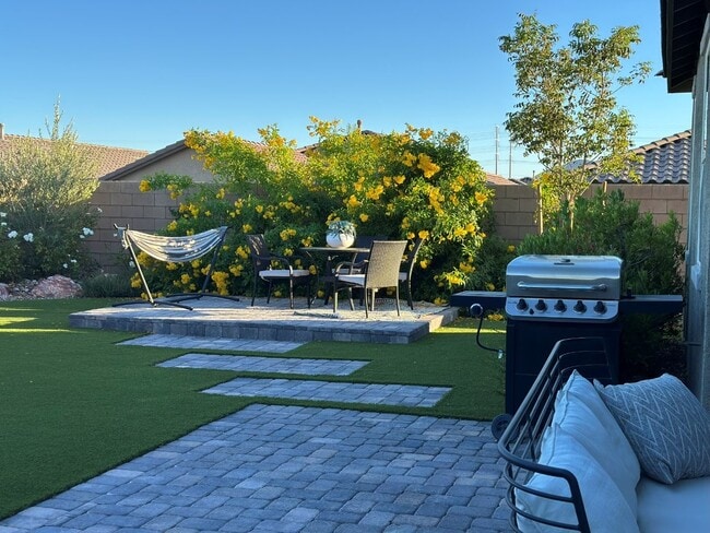 Foto del edificio - 10114 Blue Cereus St