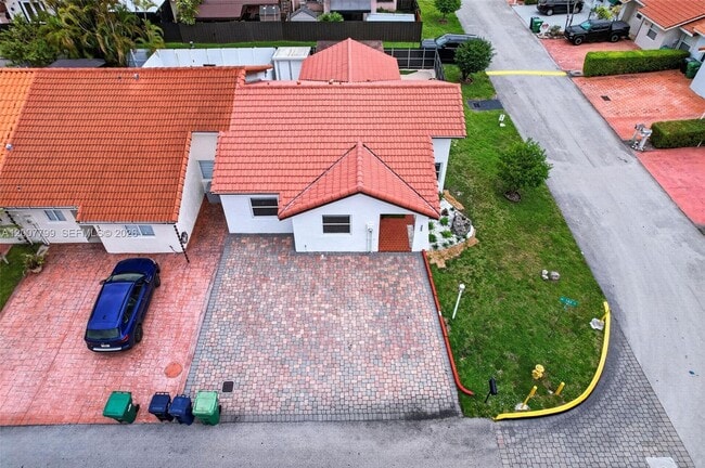 Foto del edificio - 4530 SW 143rd Pl