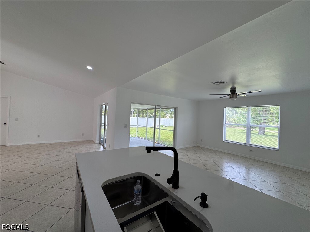 Building Photo - 15627 Spring Line Ln