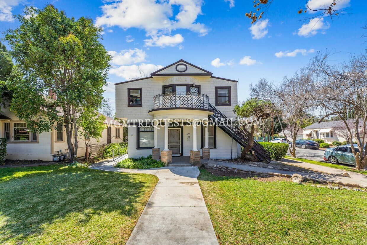 Primary Photo - 102 Parkwood Dr