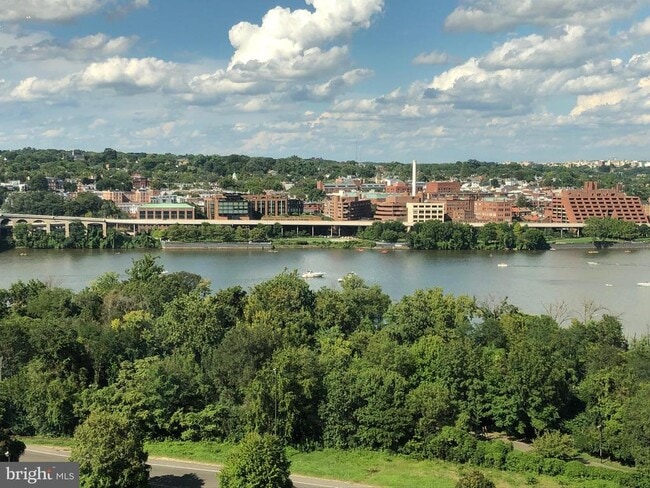 Building Photo - 1111 19th St N