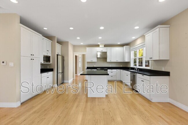 Foto del edificio - 235 Pleasant View Dr
