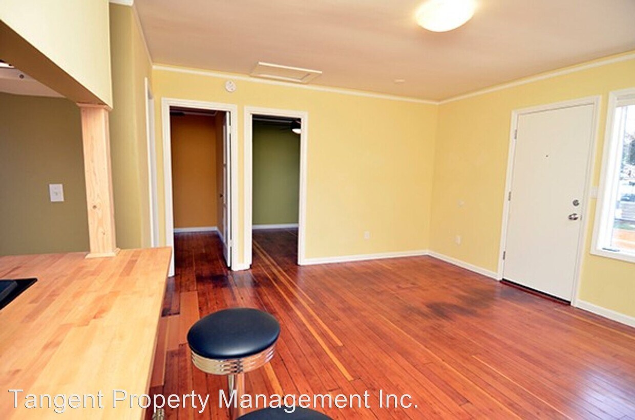 Primary Photo - 4709-4823 NE 50th Pl