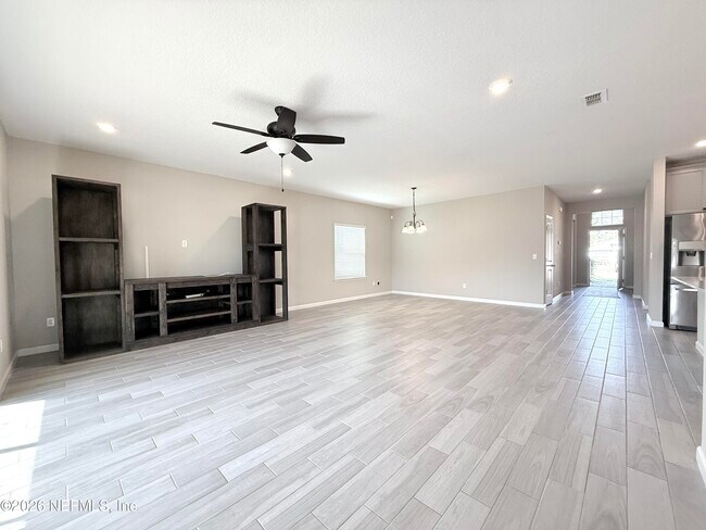 Foto del edificio - 1699 Enclave Rd