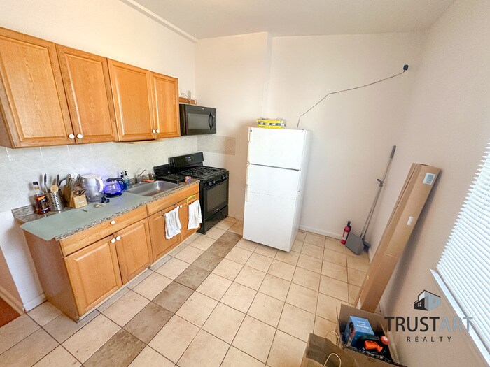 8 bedroom house in North Central Philadelp... - 8 bedroom house in North Central Philadelp...