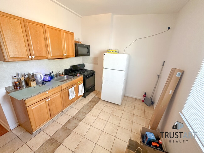 8 bedroom house in North Central Philadelp... - 8 bedroom house in North Central Philadelp...