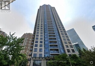 Building Photo - 330-1330 Burnhamthorpe Rd W