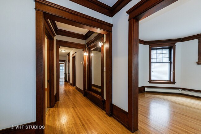 Foto del edificio - 2525 N St Louis Ave
