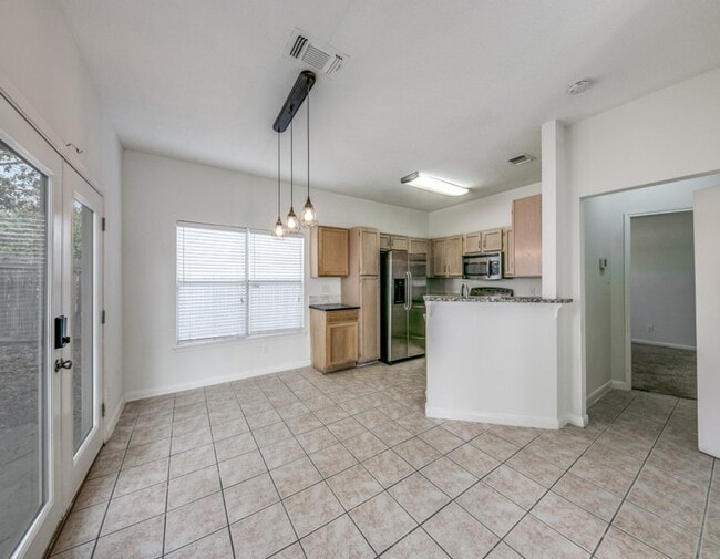 Foto del edificio - 16606 Winding Oak Dr