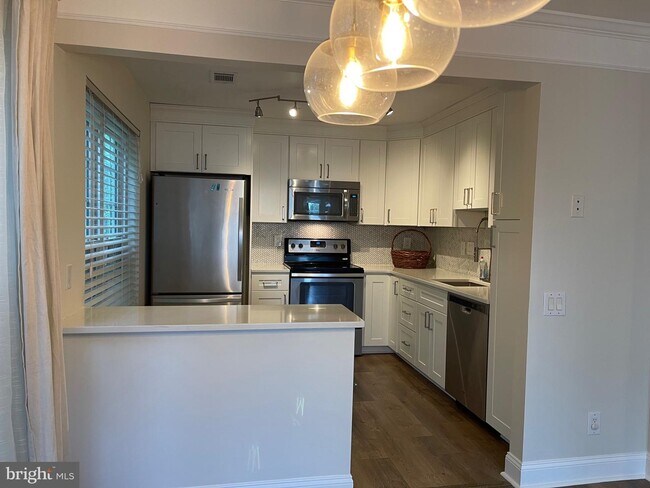 Building Photo - 8128 Bayonet Way