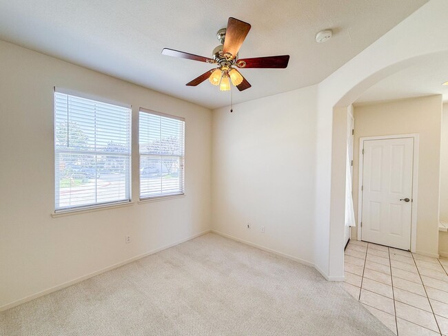 Building Photo - Spacious Milpitas 3 Bedroom 2 Bath Home