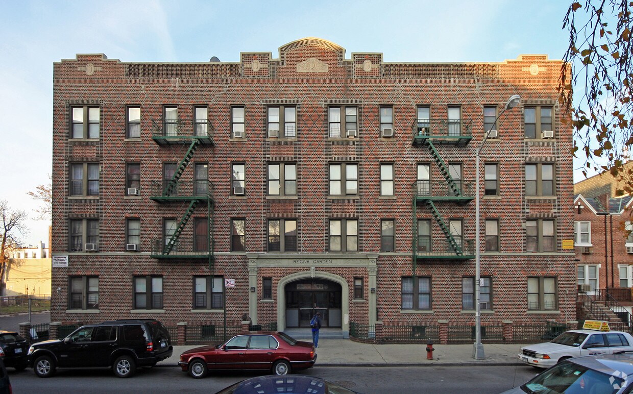 Foto principal - 780 E 2nd St