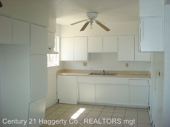 Building Photo - 3 br, 1.5 bath House - 10020 Kenworthy