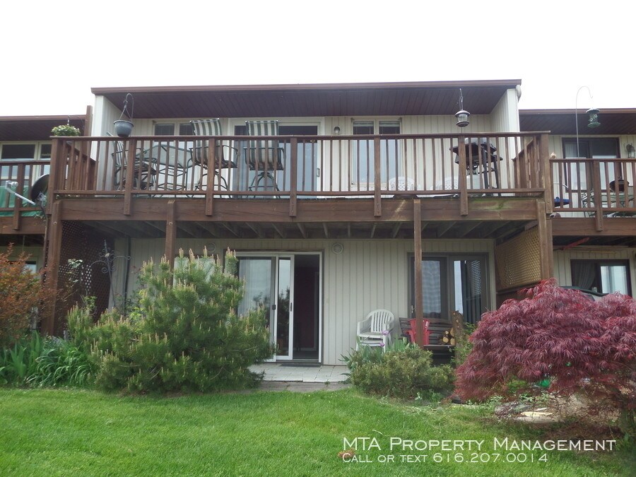 Foto principal - 555 Gidley Ave