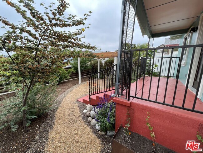 Building Photo - 5211 Almaden Dr