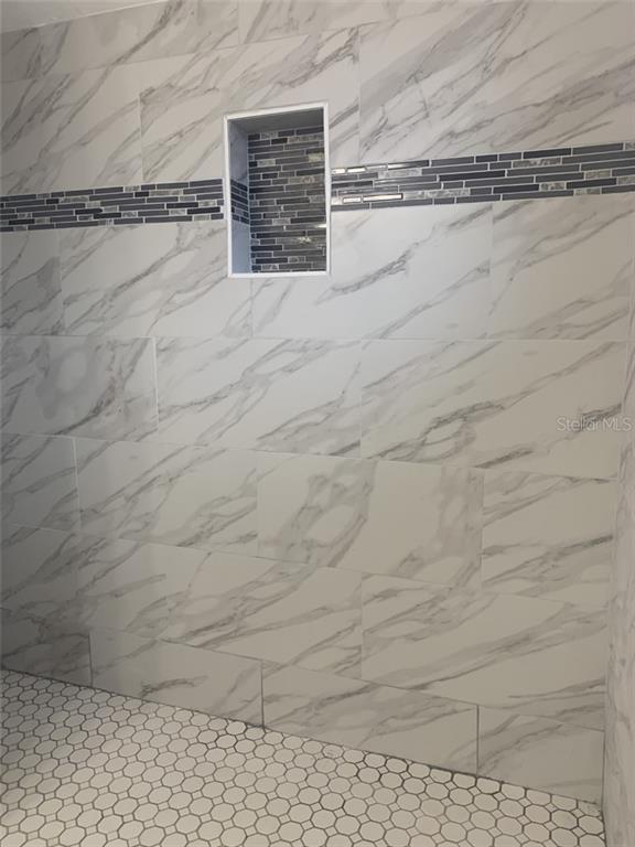 Building Photo - 3105 E 9th Ave