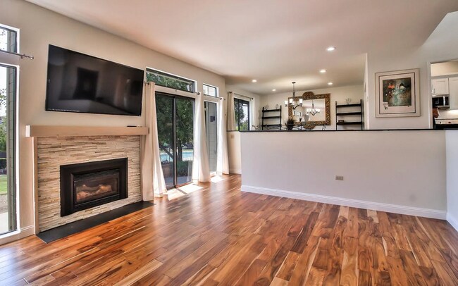 Foto del edificio - 3 bedroom townhome - Ridgemark
