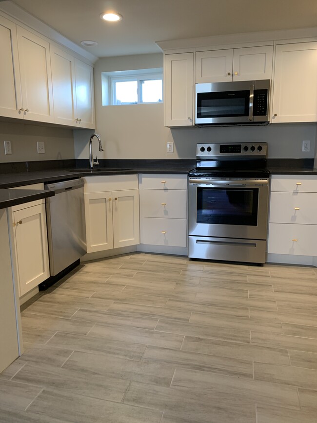 Foto del edificio - 1555 E Lanebrook Ln
