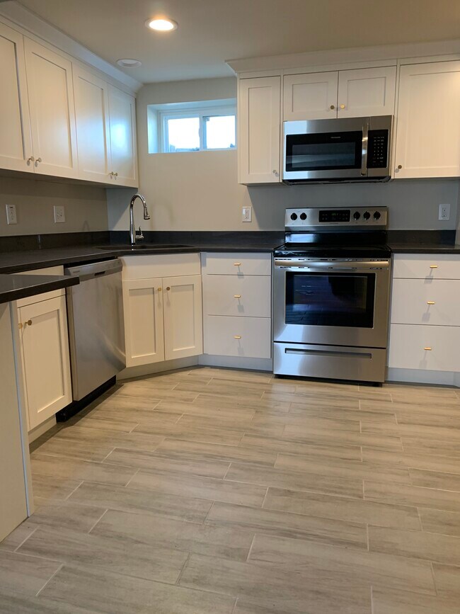 Photo - 1555 E Lanebrook Ln Apartments