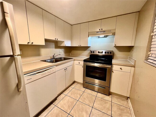 Foto del edificio - 5310 26th St W