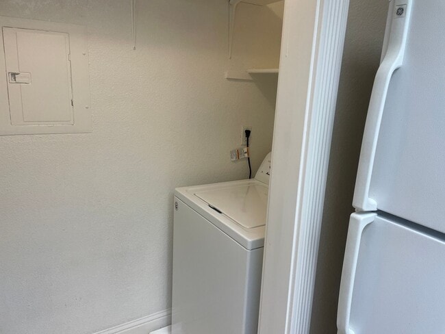 Foto del edificio - 2 Bedroom and 1 Bathroom South Reno Condo