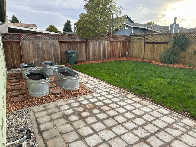 Building Photo - 4533 Hillview Ct