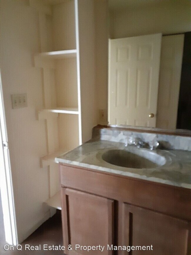 Building Photo - 2 br, 1 bath House - 399 Brian